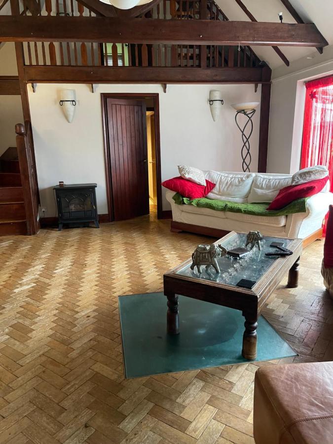 Dormansland South Lodge House מראה חיצוני תמונה