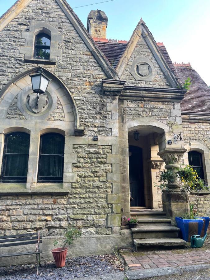 Dormansland South Lodge House מראה חיצוני תמונה
