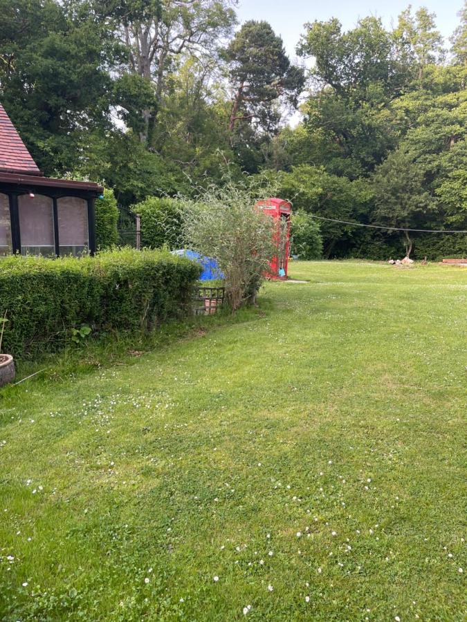Dormansland South Lodge House מראה חיצוני תמונה