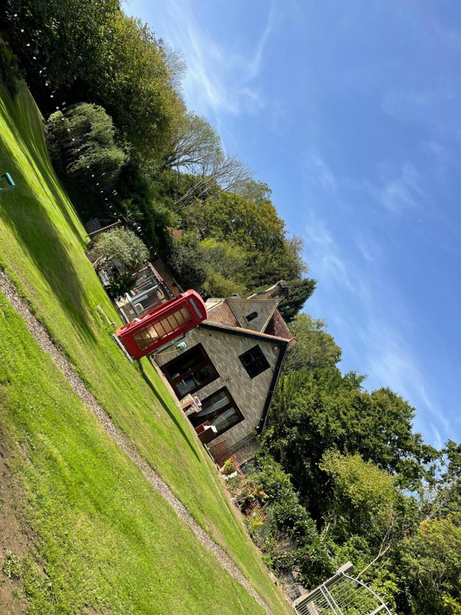 Dormansland South Lodge House מראה חיצוני תמונה
